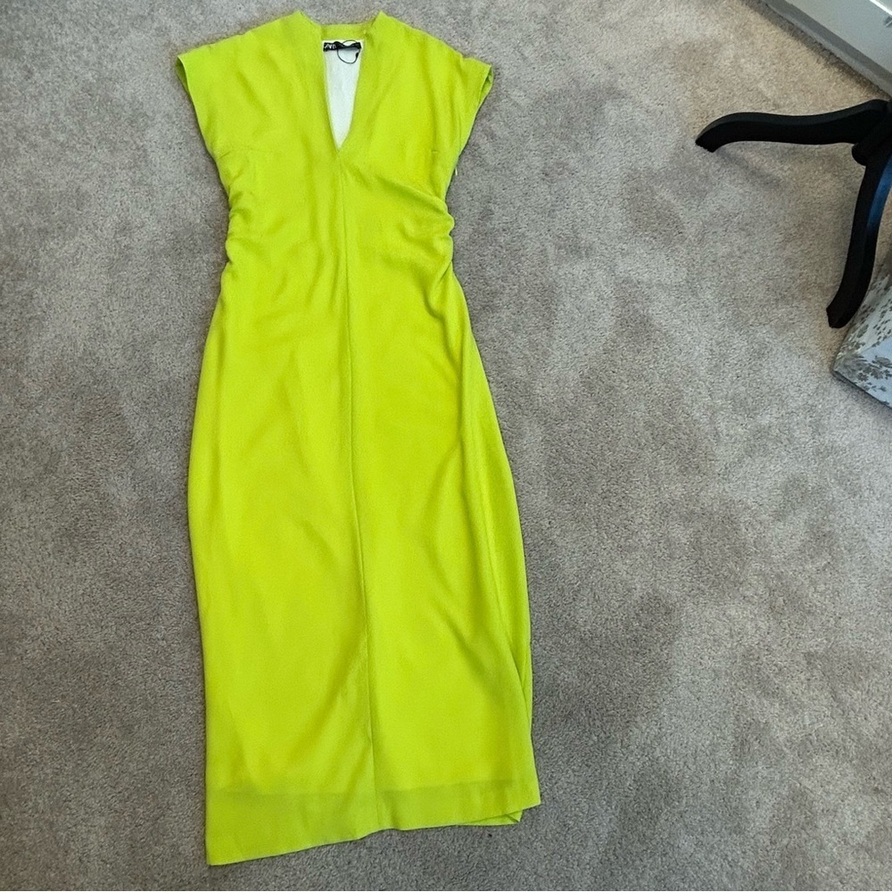 Zara Women's lime green short sleeve V-neck bodycon Cocktail Dress Sz S NWOT - Picture 7 of 14